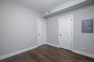 2648 W Lunt Ave, Chicago, IL 60645 - Photo 15
