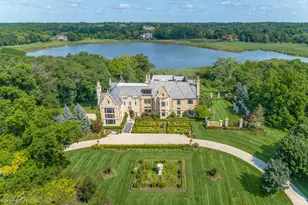 10 Goose Lake Dr, Barrington Hills, IL 60010 - Photo 1