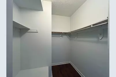 3727 N Pine Grove Avenue #305, Chicago, IL 60613 - Photo 7