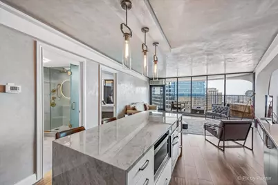 300 N State Street #5817, Chicago, IL 60654 - Photo 3