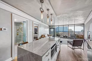 300 N State St, Chicago, IL 60654 - Photo 3