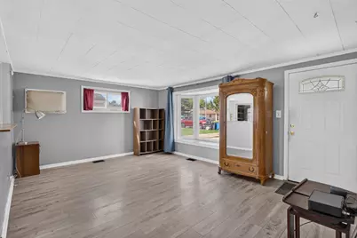 8743 S Kolin Avenue, Hometown, IL 60456 - Photo 5