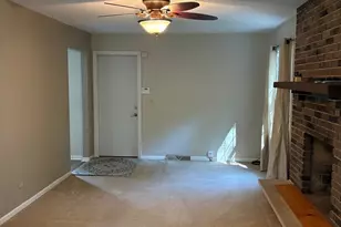 1613 Clyde Dr, Naperville, IL 60565 - Photo 5