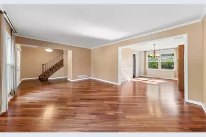 1528 Bonaventure Drive, Naperville, IL 60563 - Photo 3