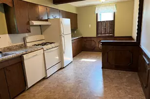540 W 3rd St, Centralia, IL 62801 - Photo 7