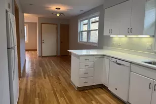 449 W 37th St, Chicago, IL 60609 - Photo 11