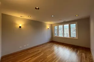 449 W 37th St, Chicago, IL 60609 - Photo 5