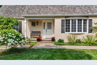 2613 S Nottingham Court, Champaign, IL 61821 - Photo 5