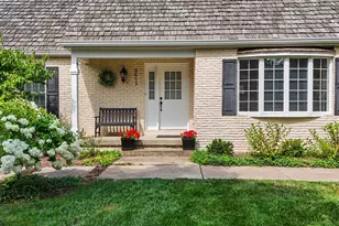 2613 S Nottingham Ct, Champaign, IL 61821 - Photo 5