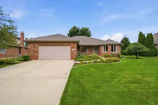 871 Laurel Bay, New Lenox, IL 60451 - Photo 1
