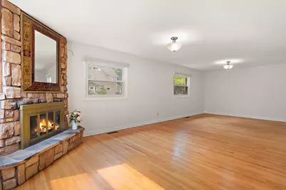 915 Hamlin Street, Evanston, IL 60201 - Photo 3