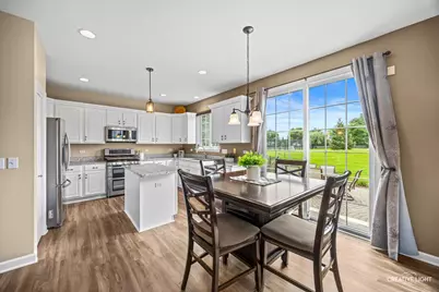 2562 N Jade Avenue, Arlington Heights, IL 60004 - Photo 13
