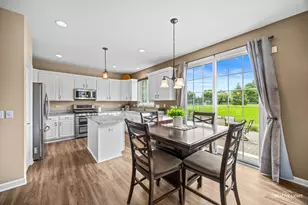 2562 N Jade Ave, Arlington Heights, IL 60004 - Photo 13
