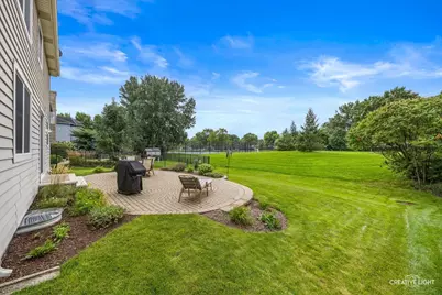 2562 N Jade Avenue, Arlington Heights, IL 60004 - Photo 33
