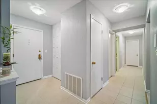 4840 Foster St, Skokie, IL 60077 - Photo 9