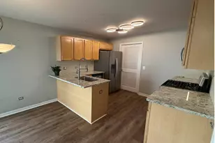 2204 Scott Ln, Aurora, IL 60502 - Photo 5