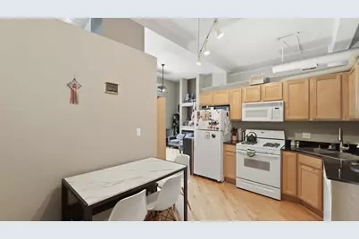 1019 W Jackson Boulevard #2J, Chicago, IL 60607 - Photo 3