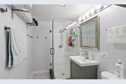 1019 W Jackson Boulevard #2J, Chicago, IL 60607 - Photo 11