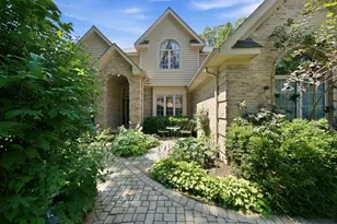2523 Forest Ct, Lindenhurst, IL 60046 - Photo 3