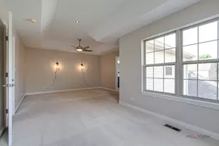 2670 W Lake Ave, Glenview, IL 60026 - Photo 15