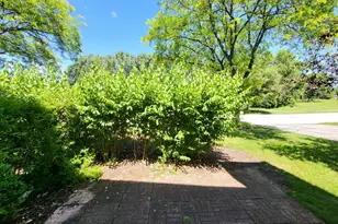 341 Wisteria Dr, Streamwood, IL 60107 - Photo 17