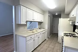 341 Wisteria Dr, Streamwood, IL 60107 - Photo 7