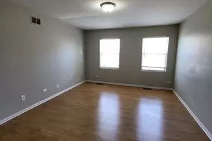 341 Wisteria Dr, Streamwood, IL 60107 - Photo 13