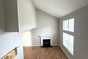 341 Wisteria Dr, Streamwood, IL 60107 - Photo 5