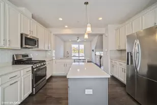 3s565 Camden St, Warrenville, IL 60555 - Photo 5