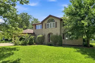 10 S Hampton Ct, Crete, IL 60417 - Photo 1