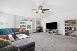 15250 Kenmare Cir, Manhattan, IL 60442 - Photo 13
