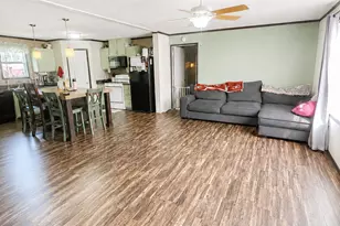 664 Jack Ave, Hobart, IN 46342 - Photo 3