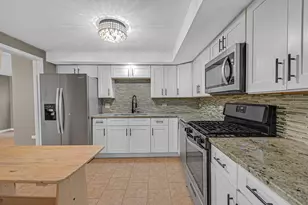181 Craig Dr, Chicago Heights, IL 60411 - Photo 5