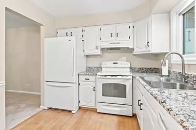 1082 Creekside Court #2B, Wheeling, IL 60090 - Photo 11