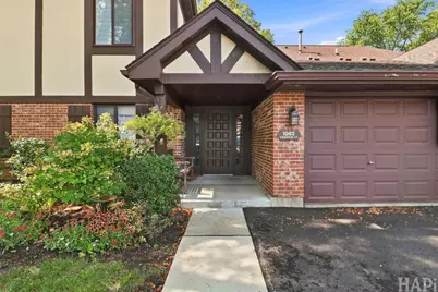1082 Creekside Court #2B, Wheeling, IL 60090 - Photo 1