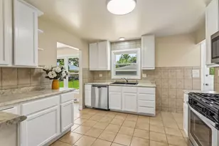 812 N Lincoln St, Addison, IL 60101 - Photo 9