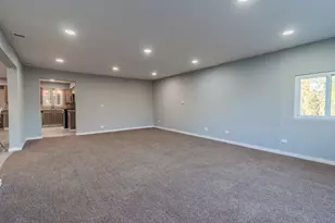 4N310 Walter Rd, Addison, IL 60101 - Photo 3