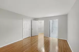 488 White Oak Ln, Lake Barrington, IL 60010 - Photo 11