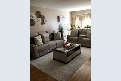 401 Crandon Avenue, Calumet City, IL 60409 - Photo 3