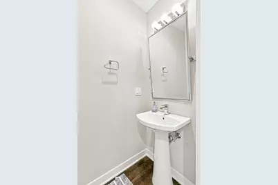1747 N Winnebago Avenue, Chicago, IL 60647 - Photo 11