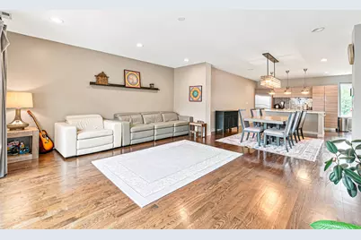 1747 N Winnebago Avenue, Chicago, IL 60647 - Photo 9