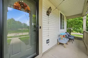 122 Azalea Cir, Romeoville, IL 60446 - Photo 3