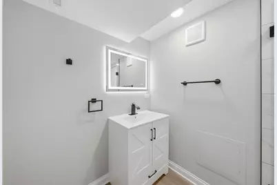 8434 Lawndale Avenue, Skokie, IL 60076 - Photo 27