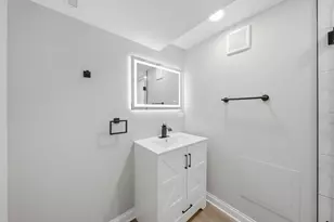 8434 Lawndale Ave, Skokie, IL 60076 - Photo 27