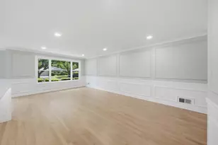 8434 Lawndale Ave, Skokie, IL 60076 - Photo 15