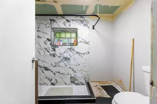 7051 S Eberhart Ave, Chicago, IL 60637 - Photo 15