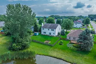 250 Sparrow Dr, Woodstock, IL 60098 - Photo 3
