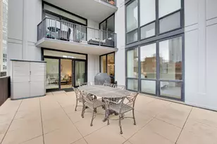 435 W Erie St, Chicago, IL 60654 - Photo 25
