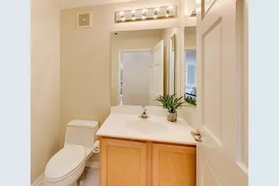 435 W Erie Street #701, Chicago, IL 60654 - Photo 13