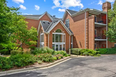 129 Hunt Club Drive #129, Saint Charles, IL 60174 - Photo 1